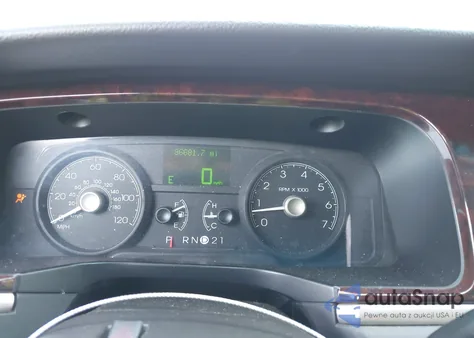 2006 Lincoln Town Car Executive from USA, damaged, VIN 1LJFM88W36Y608043